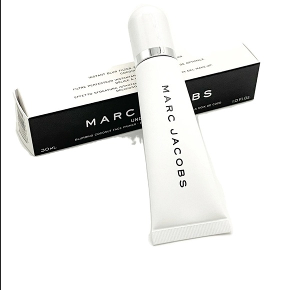 Under (Cover) Blurring Coconut Face Primer
This lightweight blurring primer - Picture 3 of 6